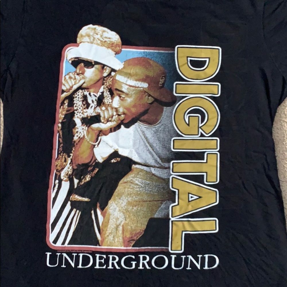 Old school “Digital Underground” rap tshirt